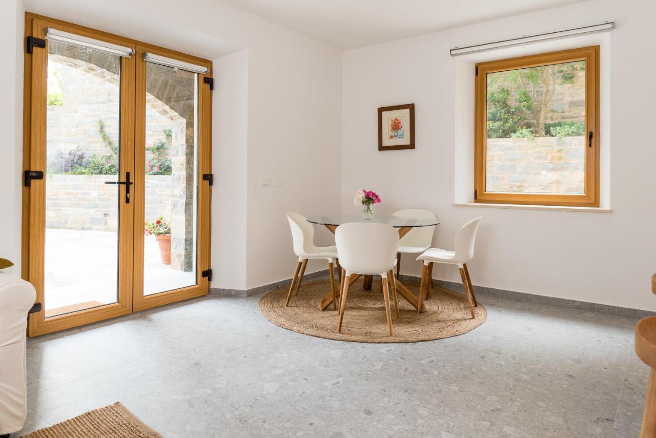 L'Abbraccio Della Quercia Apartamento Momjan Exterior foto