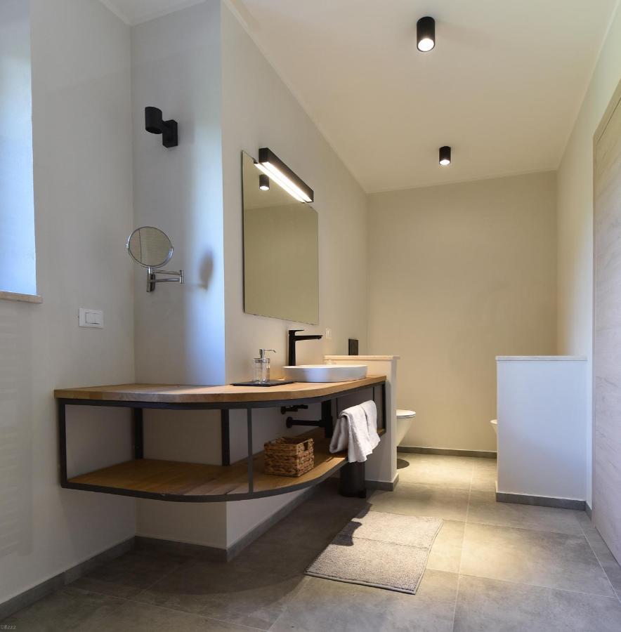 L'Abbraccio Della Quercia Apartamento Momjan Exterior foto