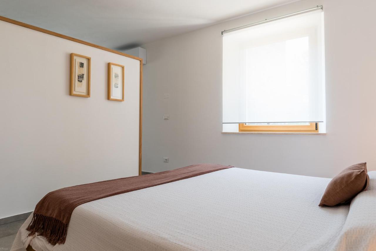 L'Abbraccio Della Quercia Apartamento Momjan Exterior foto