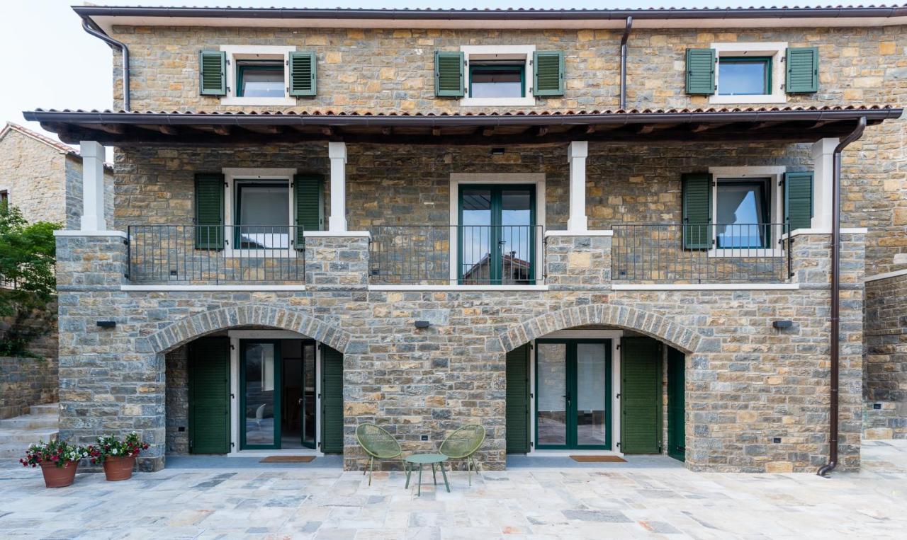 L'Abbraccio Della Quercia Apartamento Momjan Exterior foto