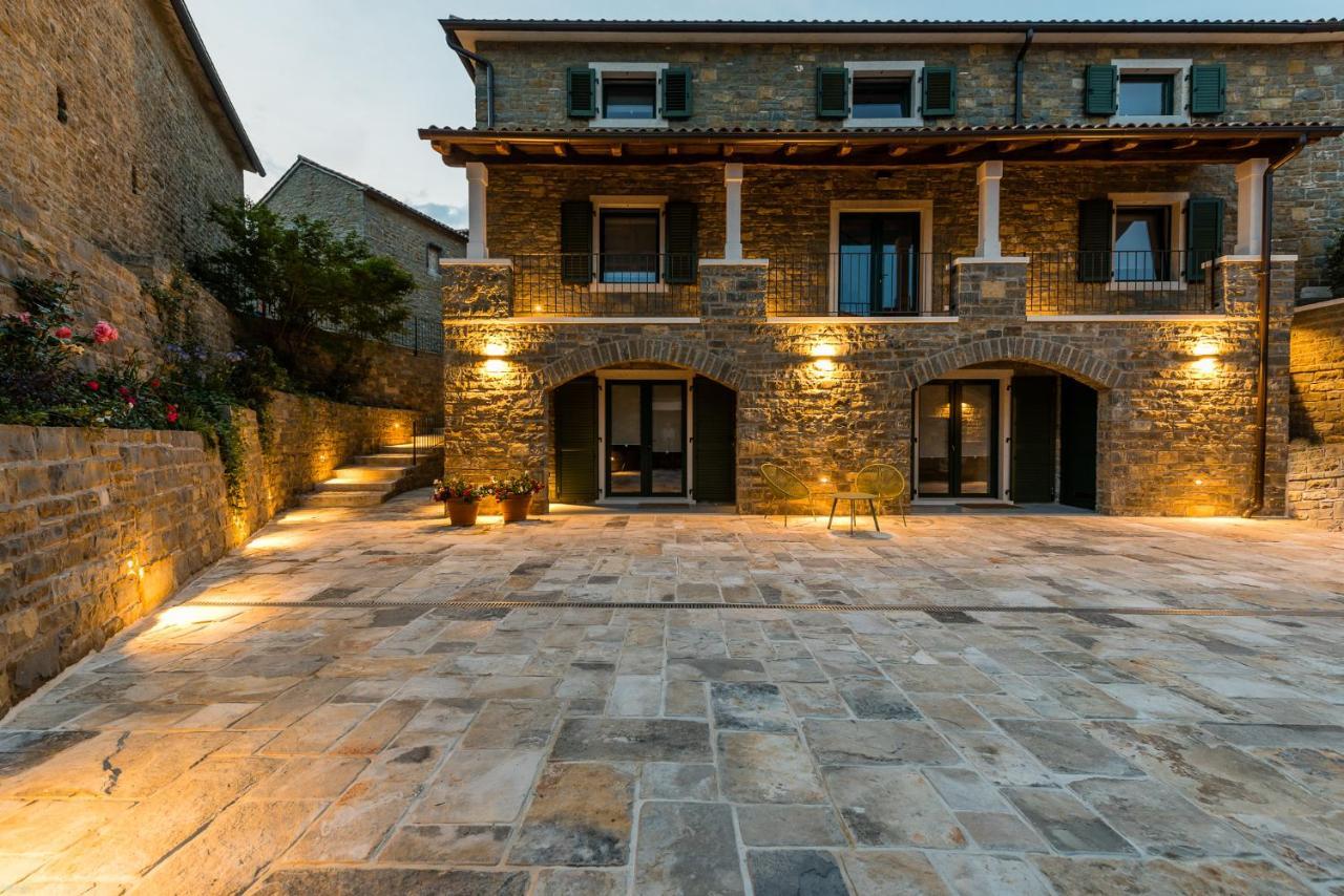 L'Abbraccio Della Quercia Apartamento Momjan Exterior foto