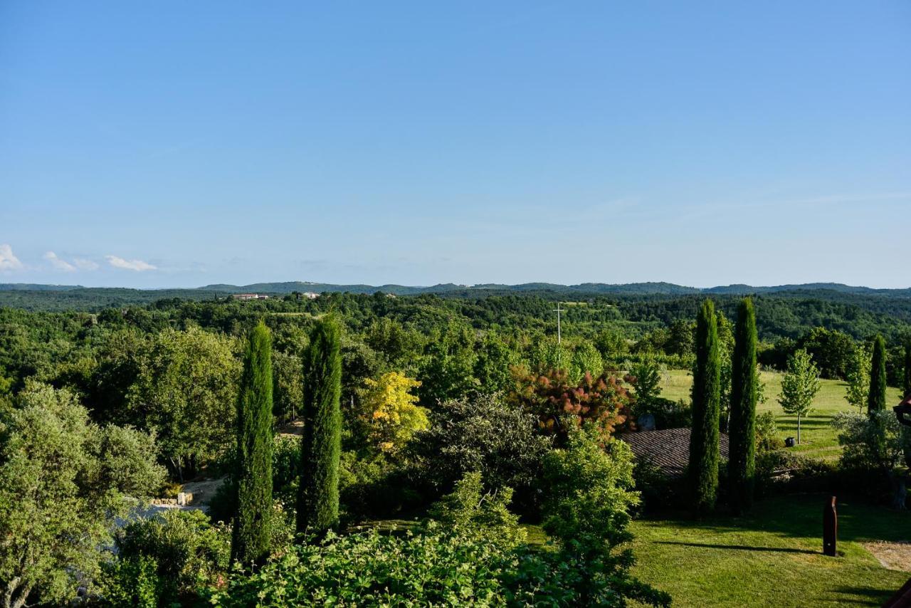 L'Abbraccio Della Quercia Apartamento Momjan Exterior foto